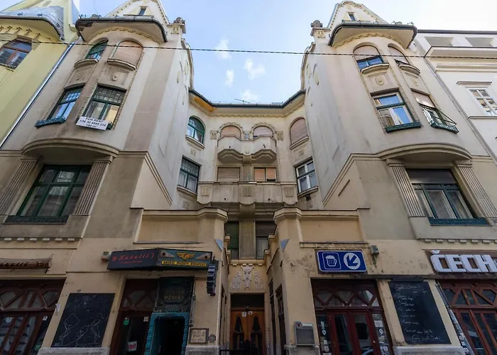 Basilica Studio - City Center